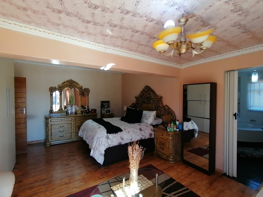 3 Bedroom Property for Sale in Roosheuwel Ext 2 North West